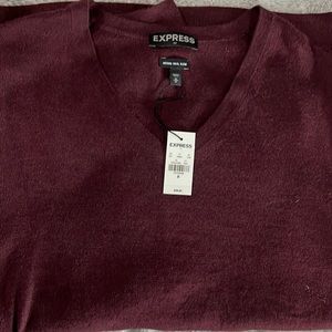 Perfect for winter time brand new express v neck sweater